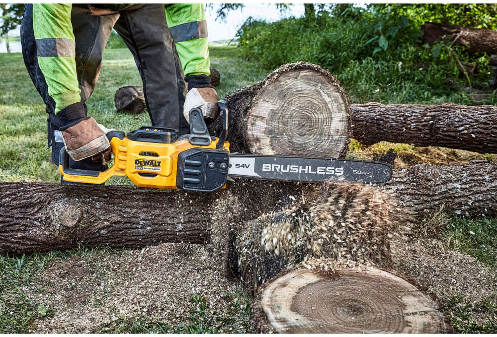 Аккумуляторная цепная пила DeWALT DCMCS575N 54В, шина 50 см, бесщеточная, без АКБ Киев - изображение 5