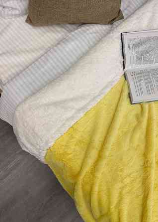 Плед двосторонній 155х200 см (+-5см) із штучною овчиною та хутром Жовтий з білим (87-081) Київ