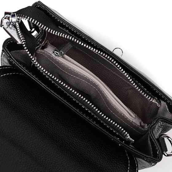 Шкіряна сумка для жінок з цікавою засувкою Vintage 22416 Чорний Київ