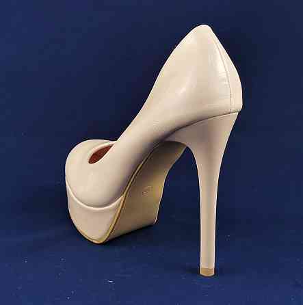 Жіночі Бежеві Туфлі на Каблуку Шпильке Лакові Модельні (розміри: 36,38,39,40) - 151 Дніпро