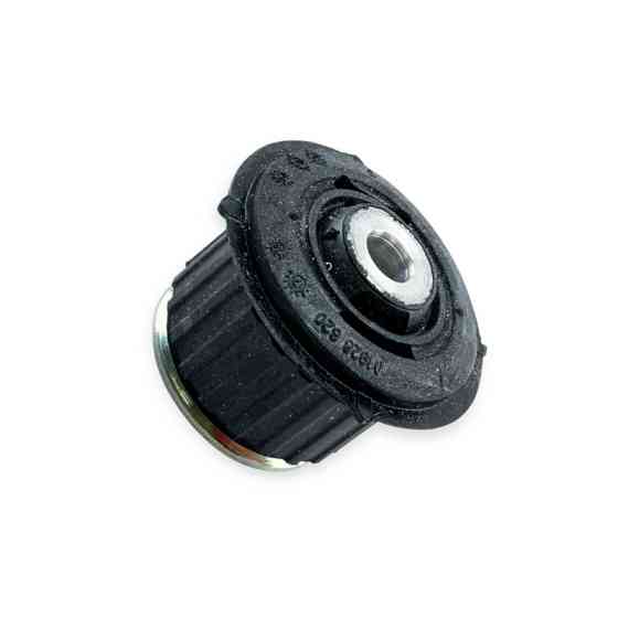 Втулка балки Ауді 100 ззаду -91 передній Мукачево