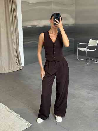 Женский классический брючный костюм двойка: жилет и брюки костюмка Одесса