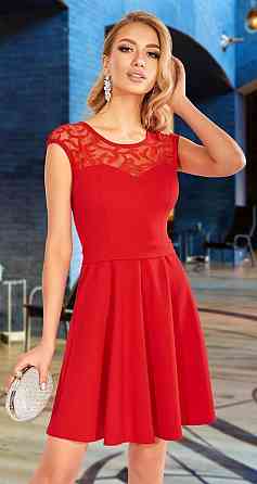 Красивое платье с расклешенной юбкой (46) Киев