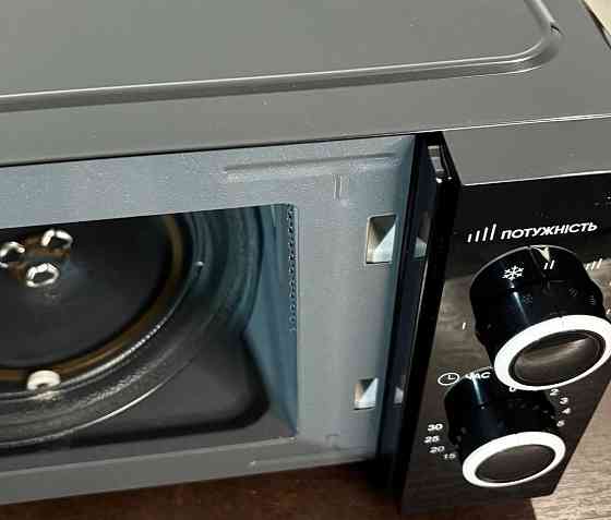 Мікрохвильовка Grunhelm 20л. Київ