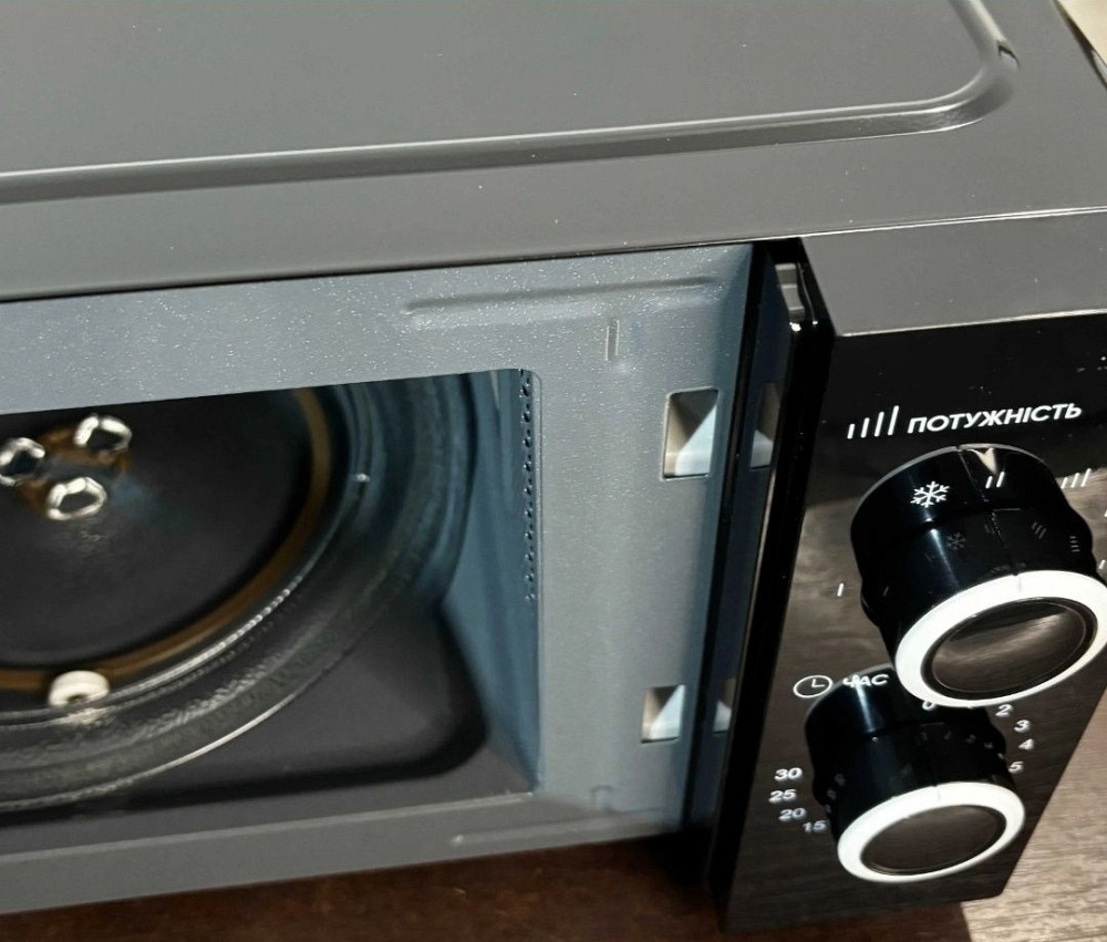 Мікрохвильовка Grunhelm 20л. Київ - фото 1