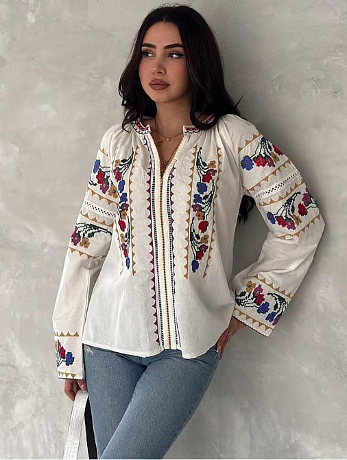 Женская стильная универсальная вышиванка с цветами 80% хлопок, 20% полиэстер. Одесса - изображение 2