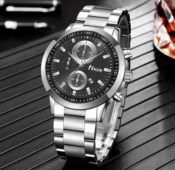 Подарунковий набір для чоловіків Лев Цар наручний годинник з браслетом і ланцюжок з кулоном сріблястий Київ