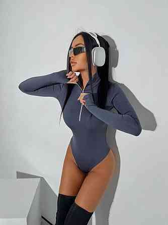 Жіночий стильний стильний боді на блискавці з розрізом під пальчик Мікродайвінг Графіт Одеса