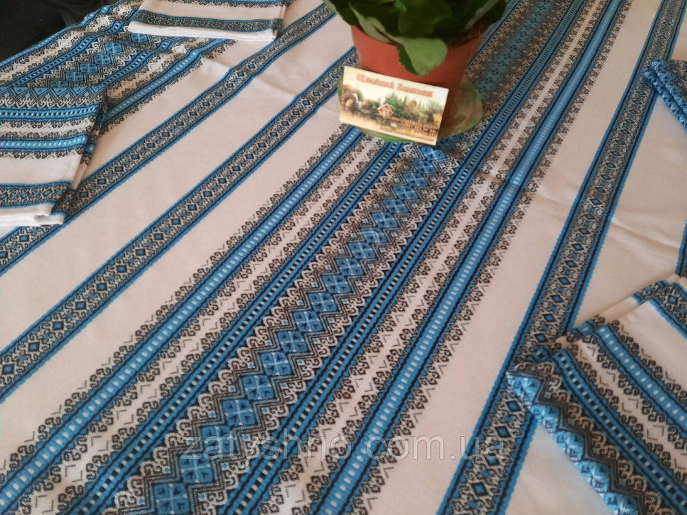 Голубая вышитая скатерть с салфетками Киев - изображение 4