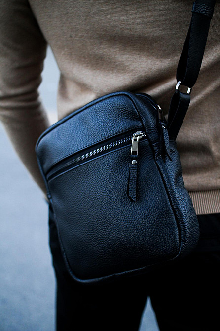 Сумка-мессенджер из натуральной зернистой кожи, сумка через плечо мужская (Черная) Сумы - изображение 2