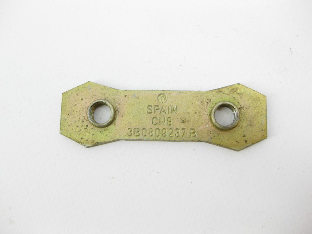 VAG  3B0809237B Кріпильна пластина петлі - вуха замка дверей VW Bora Jetta Golf Passat Одесса - изображение 2