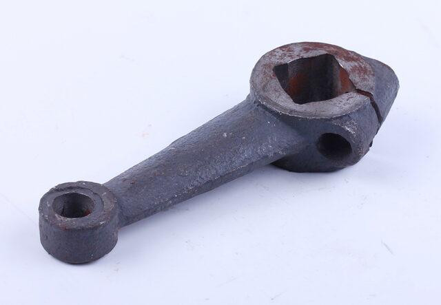 Важіль поворотний правий Хинтай 120/220 Мукачево - фото 1