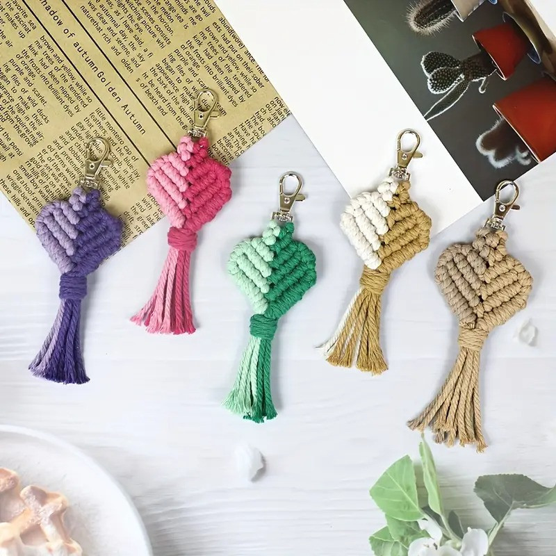 Набор макраме для рукоделия для ручной пряжи брелока для ключей или аксессуаров 15х5см,розовый Каменец-Подольский - изображение 4