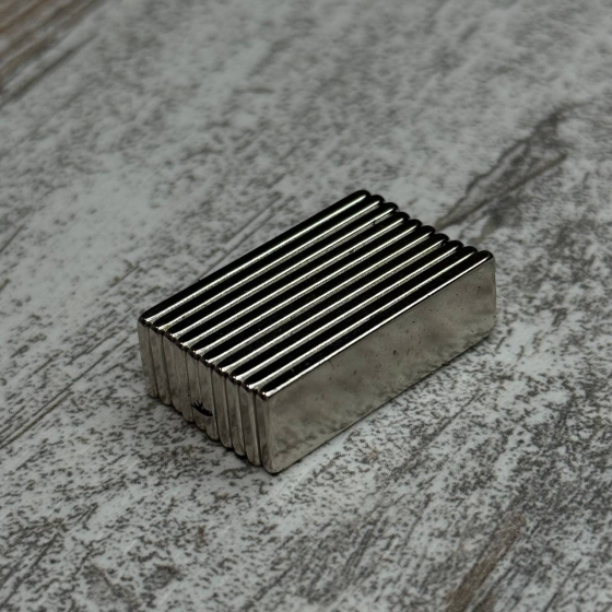 Набір із 10 потужних неодимових магнітів 30x10x2 мм, клас N35 Київ