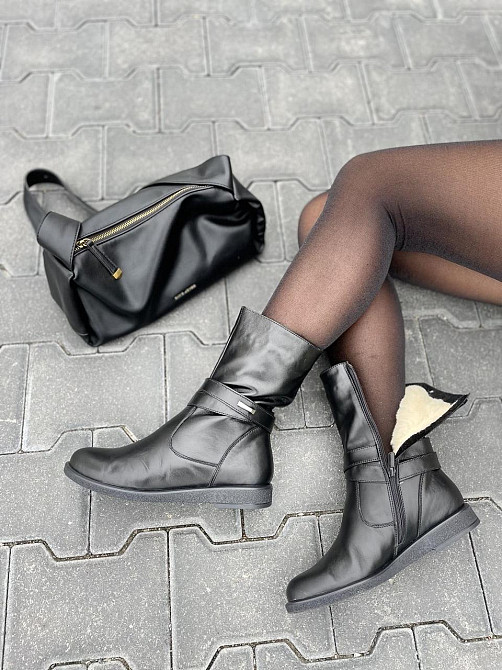 Напівчоботи жіночі ЭММА чорні натуральна шкіра з хутром висота 21 см обхват 29-32 см 40р. (2097 Коломия - фото 1
