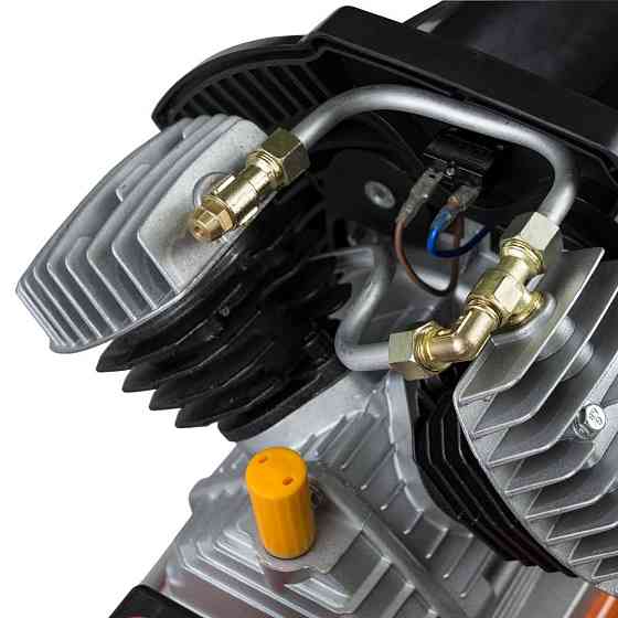 Grad Компрессор двухцилиндровый (V) 2.2кВт 386л/мин 8бар 50л (2 крана) GRAD (7043935) Коломыя