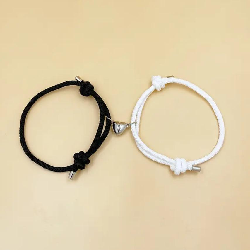 Парные браслеты с магнитной застёжкой в форме сердца (белый + черный). Киев - изображение 2