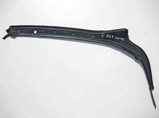 Mercedes-Benz  A2036931833 Накладка отвору багажника права C-Class C203 sportcoupe Одеса