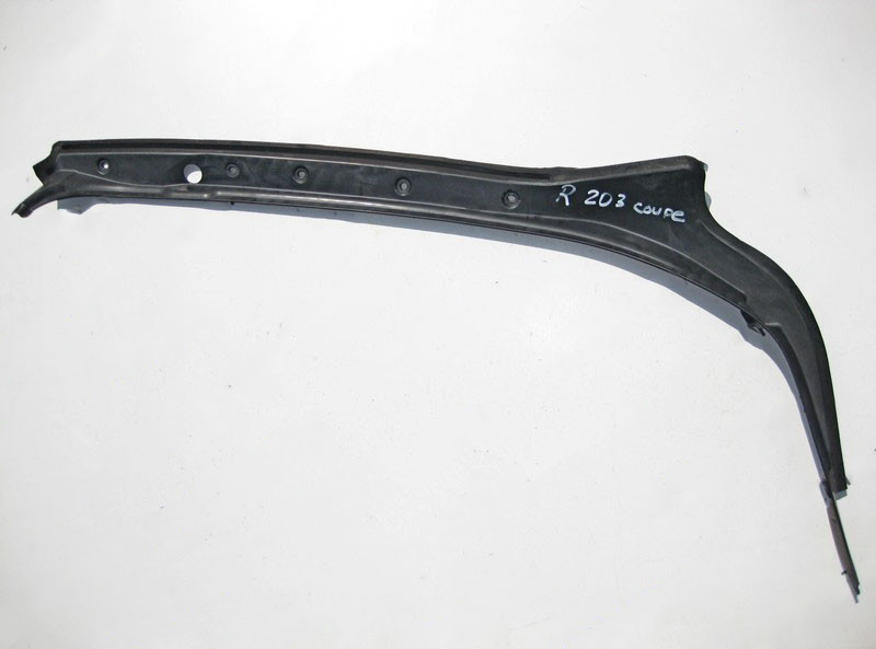 Mercedes-Benz  A2036931833 Накладка отвору багажника права C-Class C203 sportcoupe Одеса - фото 1