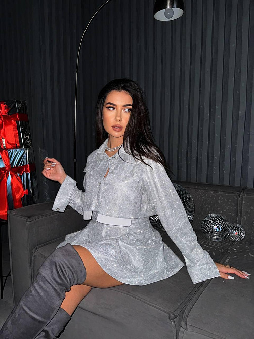 Женский праздничный блестящий костюм двойка: жакет и юбка с шортами Одесса - изображение 9