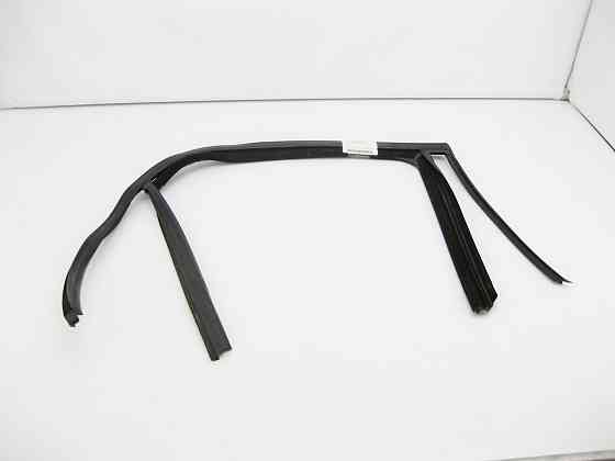 Mercedes-Benz  A2127351825 Ущільнювач опускного скла задніх правих дверей E-Class W212 Одеса