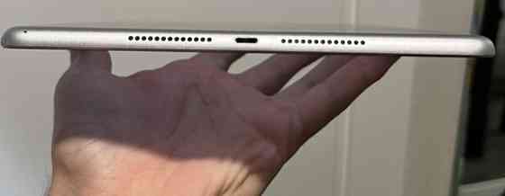 Планшет iPad 9th 2021 256Gb.10.2 Wi-Fi Silver Киев