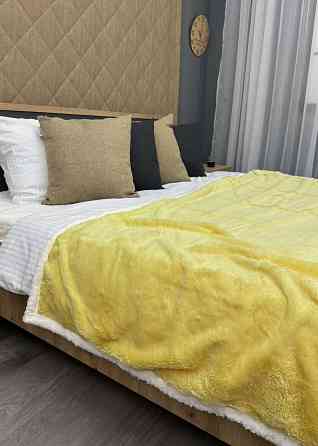 Плед двосторонній 155х200 см (+-5см) із штучною овчиною та хутром Жовтий з білим (87-081) Київ