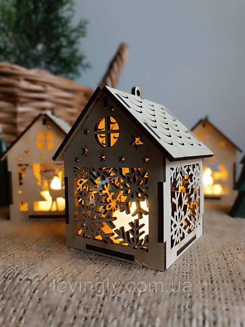Праздничный домик-ночник из дерева с LED подсветкой 13 см - идея для подарка Ирпень - изображение 4