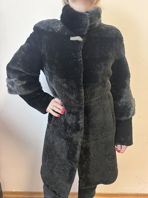 Натуральна Шуба з мутона та норки з відстібними рукавами Луцьк - фото 1