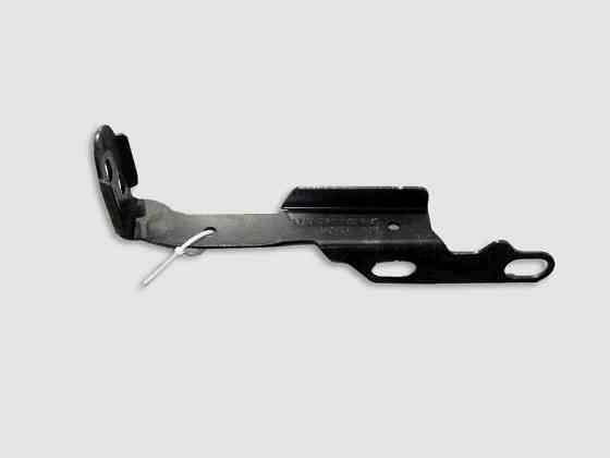 Mercedes-Benz  A2044926341 Кронштейн випускної труби до АКПП при двигуні M272 V6 3.0 3.5л C-Class W204 GLK X204 4matic Одеса