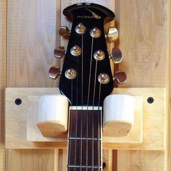 Настенный держатель гитары 