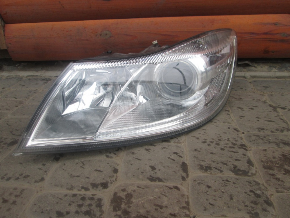 Фара левая Skoda Octavia 2005 Ковель - фото 1