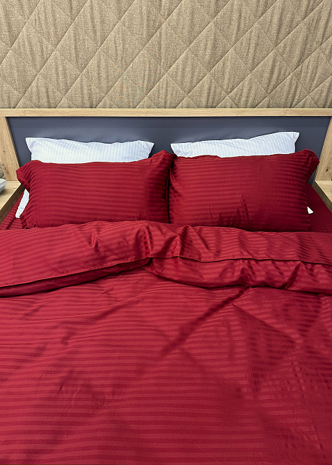 Комплект постільної білизни Страйп-сатин Двоспальний 180х220 з простирадлом на резинці Червоний (88-167) Київ - фото 5