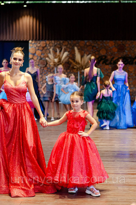 Платья FAMILY LOOK на годик, FAMILY LOOK мама-дочка Кривой Рог - изображение 1