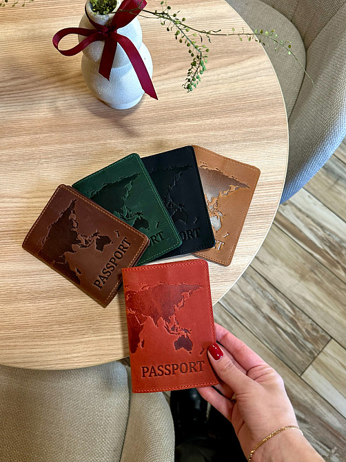 Кожаная обложка для паспорта с картой и надписью Ukraine Каменское - изображение 4