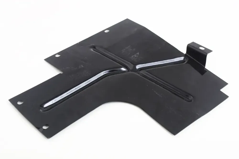 Брызговик двигателя 2121 ЭнергоТехМаш правый Винница - изображение 1