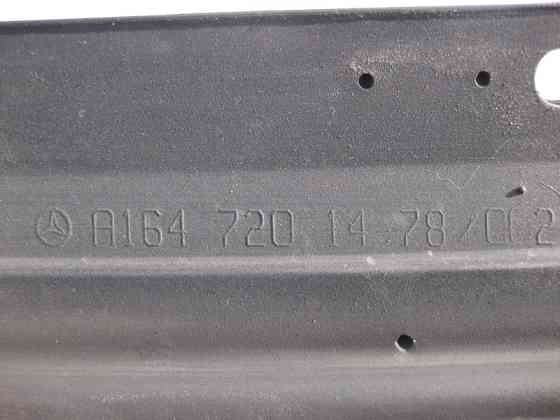 Mercedes-Benz  A1647201478 Ущільнювальна гумка передніх дверей до правого крила ML W164 GL X164 Одеса