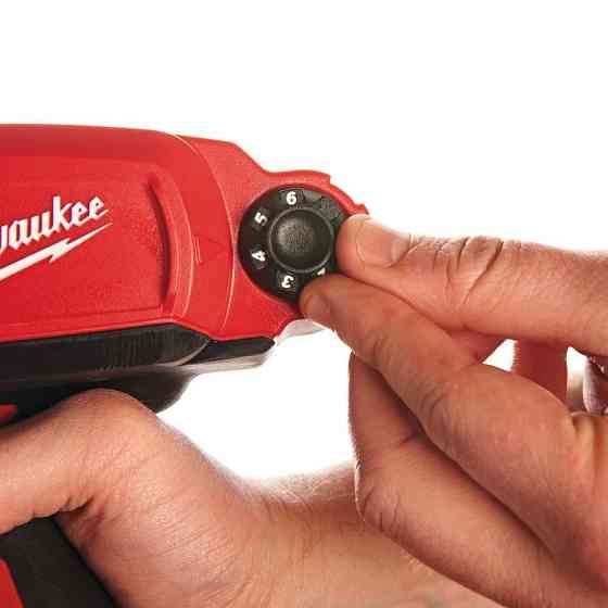 Пистолет клеевой MILWAUKEE M12 PCG/310C-201B 4933441655 (+ заряд. устройство, 1 аккум., в сумке для инструментов) Одесса