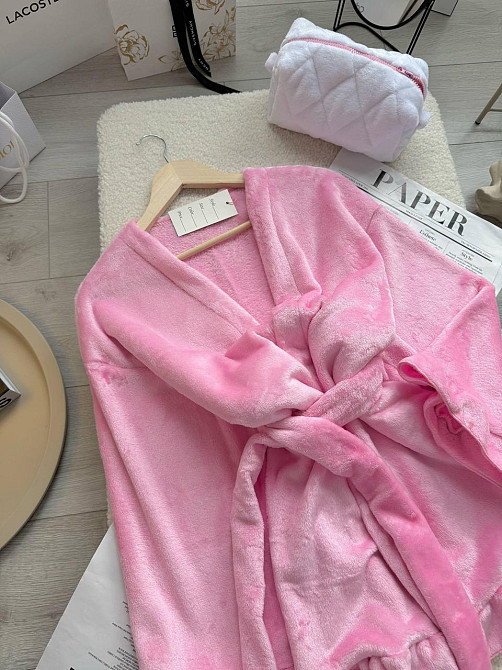 Жіночий теплий короткий халат на запах з рюшами Одеса - фото 2