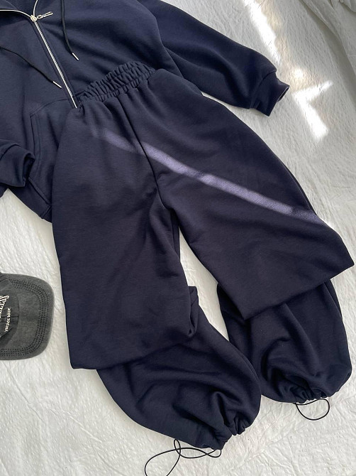 Женский прогулочный оверсайз костюм: кофта на молнии и штаны турецкая трехнить петля Темно-синий Одесса - изображение 6