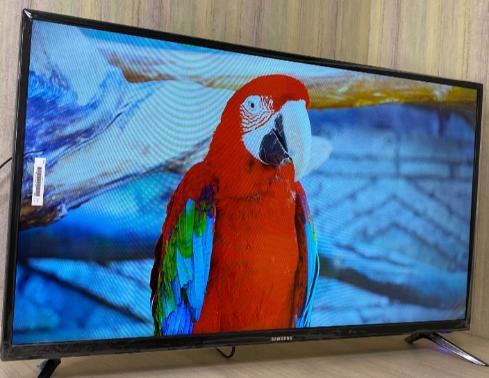 Телевизор: Samsung 42