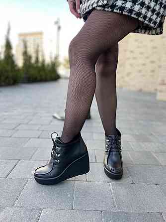 Injers Черевики жіночі INJERS чорні натуральна шкіра 37-40р. (1150) Коломия