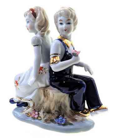 Статуэтка фарфор декоративная Мальчик и девочка Киев