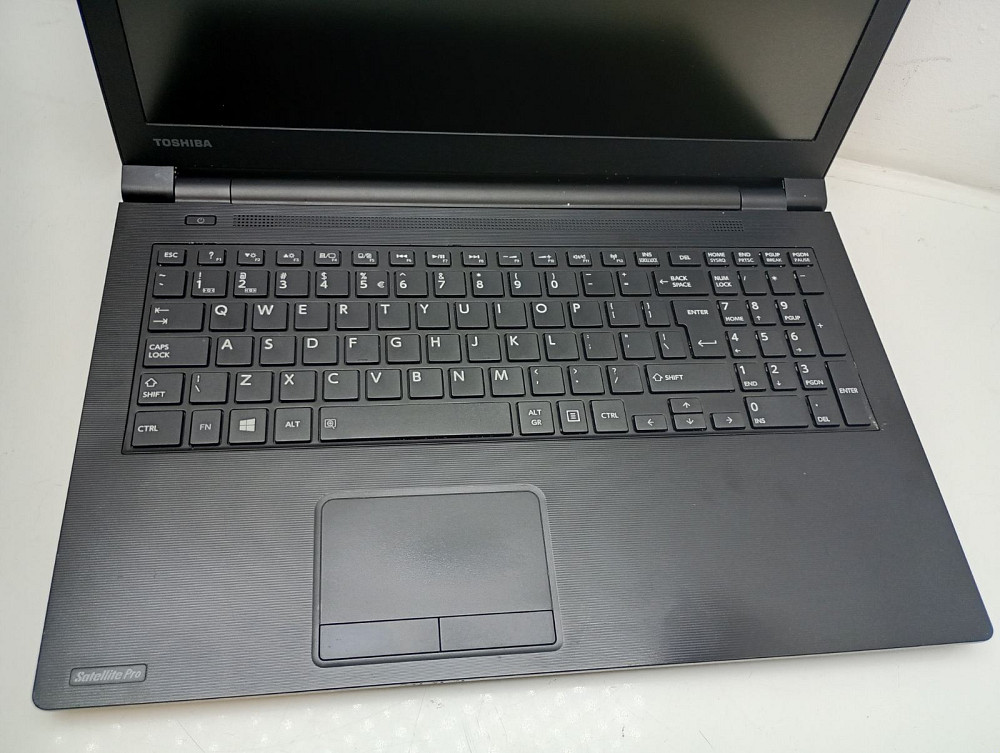 Ноутбук Toshiba R50-B i3-4005u\4\0 АКБ+ (товар вживаний) Луцк - изображение 2