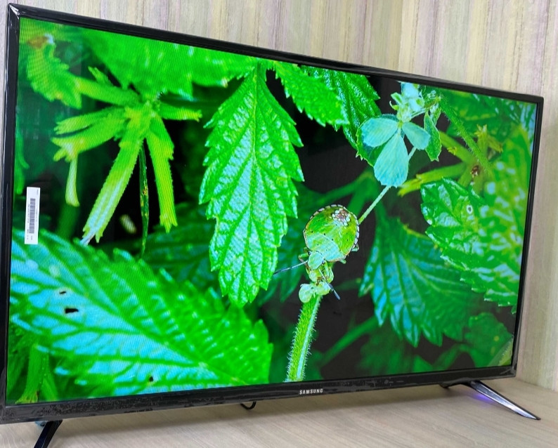 Телевизор: Samsung 32