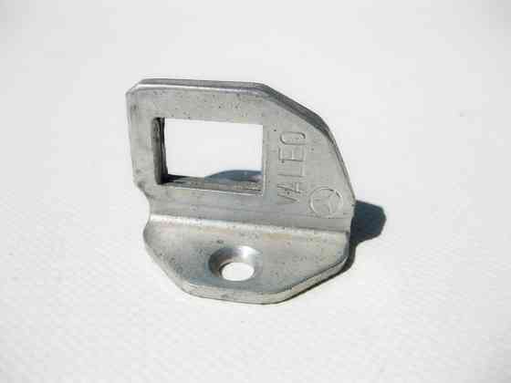 Mercedes-Benz  A2037580003 Петля - скоба - вухо замка багажника E-Class W211 C-Class W203 CLS C219 CLK C209 SLR R199 Одесса