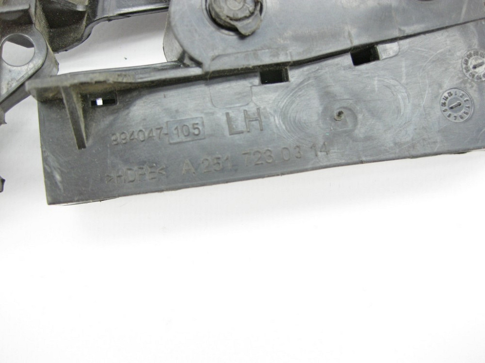 Mercedes-Benz  A2517230314 Кришка - кронштейн замка передніх лівих дверей R-Class W251 Одесса - изображение 8