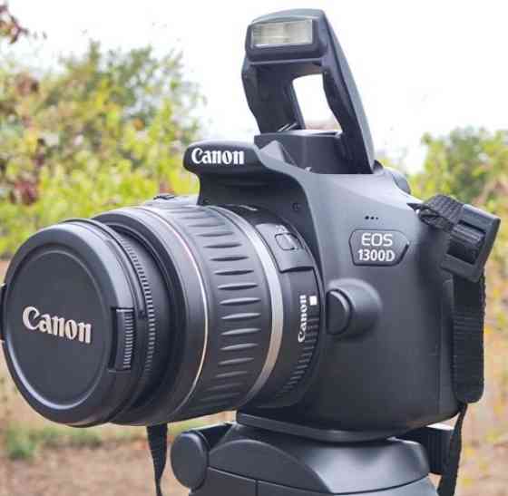 Фотоапарат Дзеркальний Canon 1300D з 18-55 об'єктивом Київ