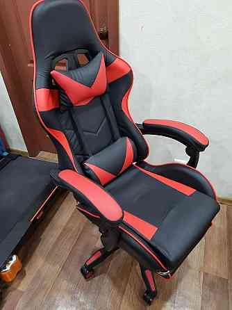 Крісло геймерське комп'ютерне ігрове Bonro B-810 з підставкою для ніг офісне для комп'ютера дому і офісу Червоний Київ