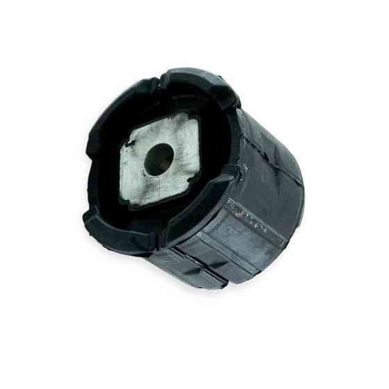 Втулка балки БМВ X5 (E70) задней Мукачево